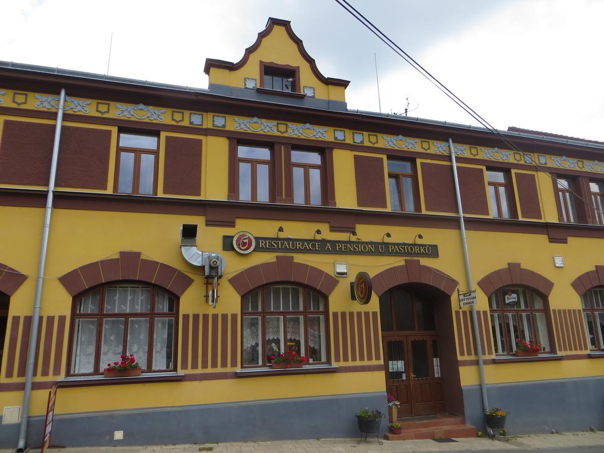 U Pastorku Hotel Racice  Bagian luar foto