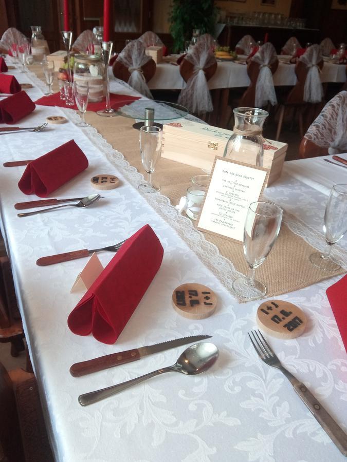 U Pastorku Hotel Racice  Bagian luar foto